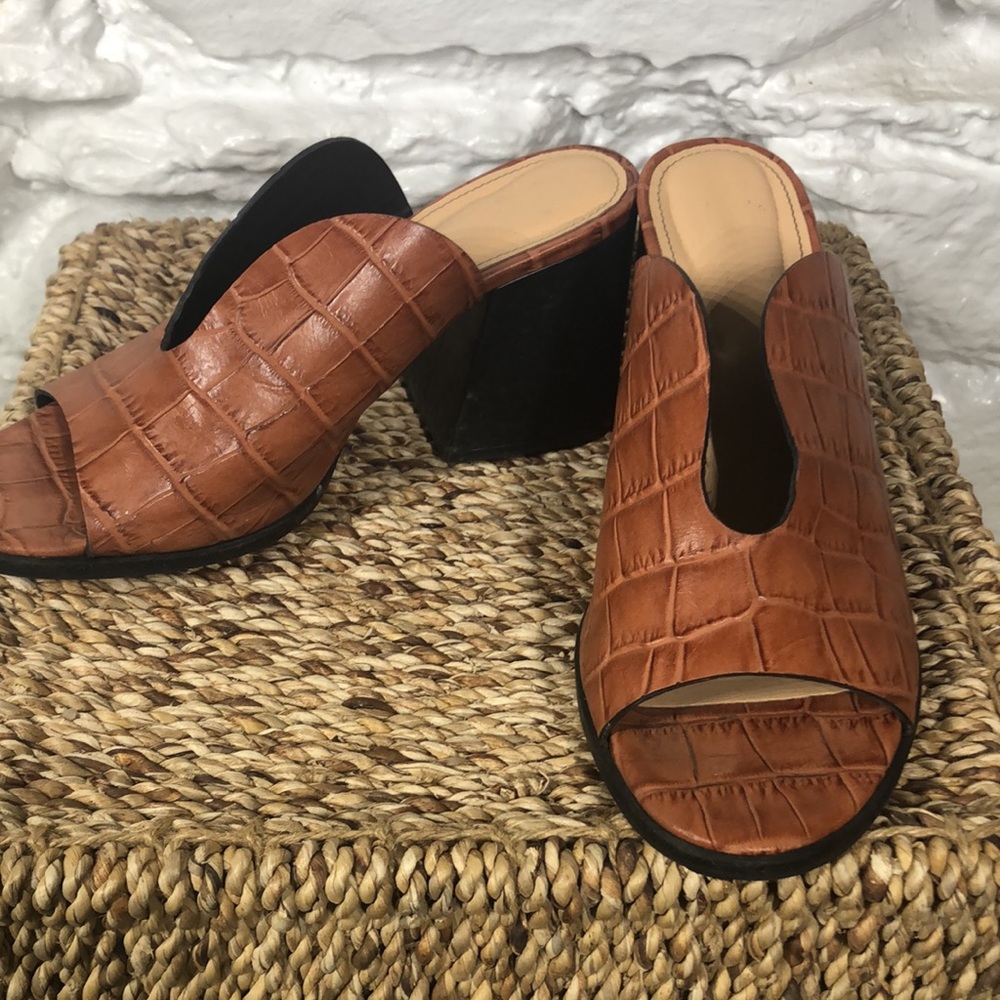 Idore Block Heel Open Toe Shoes - image 2